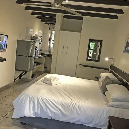 Hills And Dales Accommodation Lanseria Room photo
