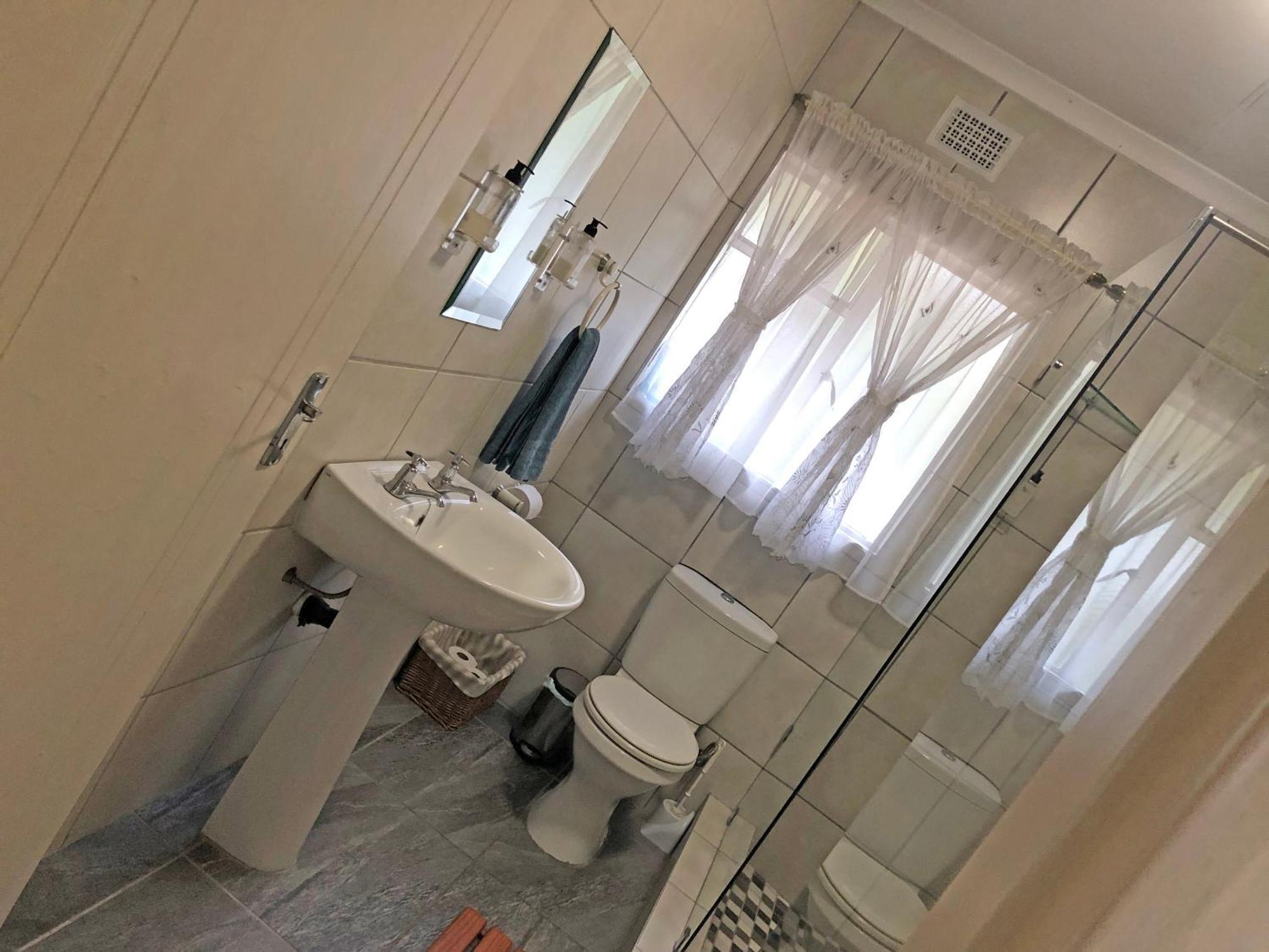 Hills And Dales Guest house Lanseria